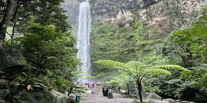 Air Terjun Coban Rondo Batu - paket wisata Malang Batu