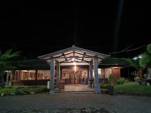 Bromo permai 1 Tampak Depan. Penginapan untuk backpacker di sekitar Bromo